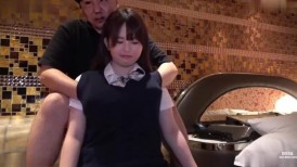 [无码破解]KNMB-094 H杯巨乳大叔系少女半进半出 三船美铃