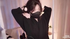 ⚡顶级性感少妇人妻【5XSQ】同学的妈妈2 母狗体制完全开发，被自己儿子的同学捆绑玩弄 释放母狗天性！