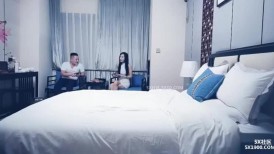 漂亮小少妇 快点插进来 用力操小骚逼骚逼好痒 身材苗条穿上情趣连体黑丝骚穴舔的求操被各种大力狂怼 骚叫不停求快射