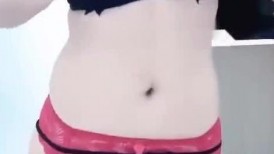 推荐 抖音颜值靓女【琳琳】情趣诱惑，大胆掰逼，榨精小鲜肉琳琳 (1)