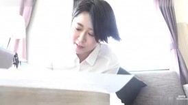 FC2 4657486 *2930pt → 31日为止380pt* [无马赛克] [业余个人拍摄] [露出脸部] [中出]职业：白衣天使！操一个美丽温柔的已婚护士！