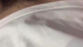 单位领导酒店潜规则新来的美女实习生 各种姿势把玩她的嫩鲍鱼