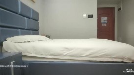 中年大叔酒店1500元约炮大奶子女技师各种姿势操她的大肥B