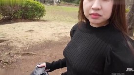 FC2 4662526 3天！一半！ ！ [首次拍摄] [露出脸部]“我只和我的男朋友做过这件事......真尴尬。”一个天真的女人因第一次接触阴茎而兴奋不已，以至于她的阴道变得极度湿润。口交、内射