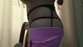 快手骚熟女【江西表姐】漂亮嫂子给小鲜肉口活，掰逼自慰，裸舞卖骚