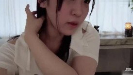 [无码破解]CAWD-309“我想大喊我喜欢性爱！”这位拥有可爱博多腔调的G罩杯巨乳女孩想改变对性的负面看法并出道AV！间宫智香
