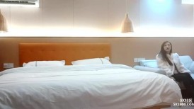 STP33623 【用利顶你】周末激情甜美型外围妹妹小海豚道具自己玩细腰美臀好身材骑乘打桩蜜桃臀直抖