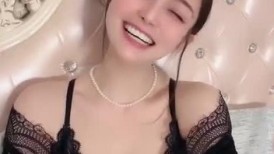 女神 妙妙】 完美尤物正常播的时候给人一种明星贵妇的感觉，大秀的时候又让人眼前一亮好淫荡啊，超级反差-20250312miaomiao (2)