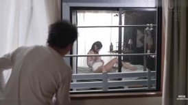 [无码破解]JUR-257 隔壁的美女人妻是潮吹到每天都要洗床单的淫荡人妻…吉泽由希