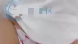 趁着女儿睡觉，潜入房问强奸她!心里突然放大了我的欲望1 (2)
