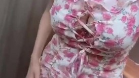 你的淫荡姨妈】泰国轻熟人妻型巨乳网黄御姐「5XSQ」露脸大尺度私拍 风骚露出男女通吃多穴满足【第十七弹】