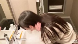 FC2-4586616[姐姐推荐]业余个人拍摄，口交。即使他只是放弃了智能手机 - 他的美丽也适合他的面部偏差