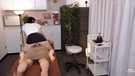 [无码破解]SIMT-011 这位多毛的超淫荡美女是东京某色情按摩院的店员。卡农