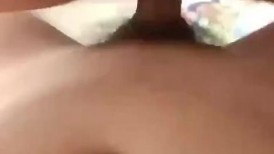 小干妈喷了床上地上喷的湿淋淋的视频