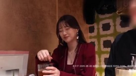 [无码破解]MFCW-048 一对夫妇想到陌生人的阴茎插入他们的洞里就兴奋，所以他们在街上抓住一个男人并发生性关系！养成了交换习惯的两人，先尝了尝别人的鸡巴，然后充分享受真正的鸡巴，并在里面射精！ 【Mana/30岁/结婚7年】