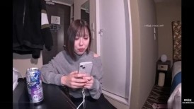 FC2 4679222 “我喜欢感觉良好♡”与喜欢性爱和自慰的变态美女进行原始性爱。她也喜欢深喉，这是最好的