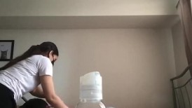 预约上门女按摩师自愿献身韩国大屌痞子「5XSQ」OF私拍，首约拉丁美洲已婚肥臀技师，好说歹说说服撸管