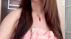 星野】极品御姐G奶蜜桃臀 疯狂抖奶 下面夹着跳蛋裸舞 边跳边快乐着