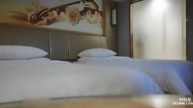 小伟哥出差网约反差婊良家兼职女医生戴着眼镜略显羞涩下面毛多性欲强深入交流后一发不可收拾 (2)