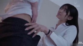 [无码破解]IPZZ-590 出差时降雨量破纪录，导致与处女下属同住一间房……他对她湿润的身体感到兴奋，于是对她发起攻击，他们进行了七次湿透的、无情的性爱，直到黎明，爱井莉亚