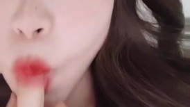 ❤️精品推荐❤️【花椒】黑丝御姐『奶茶给我喝一口』1V1淫语揉奶自慰录屏3V 巨乳淫语超会撩 (3)
