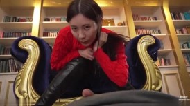 [无码破解]AVSA-379 穿膝长靴鞋跟的足部酷刑！拥有修长美腿和性感翘臀的完美美女，性感魅力爆棚的性爱让人心动不已