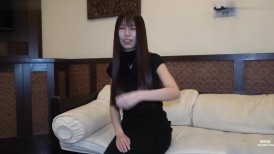 FC2 4693739 【无码】高挑纤细的美女！甩动飘逸美丽闪亮长发寻求快感的样子简直是极品！吞咽2次中出*额外高清