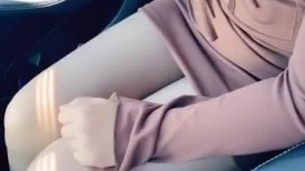 剧情演绎】骚妇主动搭车 骚气十足半推半就开启车震，无套猛操白浆流出起泡沫