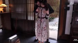 [无码破解]VOD-044 人妻温泉中出通奸之旅 – 两天一夜的不道德性爱纪录片，瞒着丈夫 – 花里明里