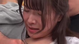 [无码破解]DRPT-090 巨乳美女2号，挤地铁前后夹奶，挑逗发育乳头 橘日向