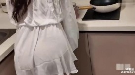 約會肚子餵飽飽回家小穴塞滿滿 辛尤裏美女