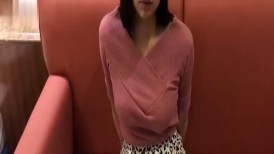 FC2 4702439 *仅限15号前首次85折* 【无码】【素人个人拍摄】人妻陷入债务地狱！生肉棒深深插入后背，大量中出