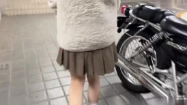 FC2 4703414 【有人来了，哇！！公共厕所胸罩和内裤闪光口交】★初拍★女神★制服★纤细修长美乳美腿BODY超可爱●妹子像小动物一样可爱到舔口水爱不释手