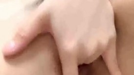 新来的极品小妹，性感火辣纹身掰开逼逼给狼友看特写，尿道口清晰可见，自己抠逼爆菊花，淫声荡语不断好刺激