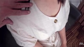 FC2 4704313 ♡ 半价到6/22【不，完全素人】<奶要喷出来了！！43岁超素人人妻，长着一张非常性感的脸，呻吟声很大，感觉到了就会喷出来！是货真价实的变态，被干了就会多次高潮！