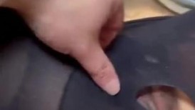 几个舞蹈培训班的学妹穿上丝袜拍摄被撕破丝袜咸猪手淫猥大胸眼镜妹被抠逼给摄影师打飞机7 (3)_(new)