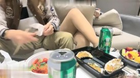 瘦猴子探花良家新人酒店前台，肉感身材，吃饱喝足开操，扒掉丝袜一顿摸，双腿肩上扛暴插_watermarked