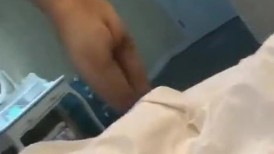 《震撼福利㊙️超强☛乱伦》真实原创！变态大神用安眠葯等各种方式一步步把美腿妈妈给上了~过程有点刺激~请认真看完27