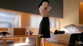 FC2 4712907 【高清复刻版露脸，2003年出生】白皙长发优等生。只属于我们两个人的旅行……