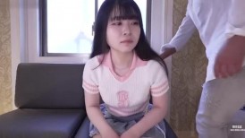 FC2 4714332 【15日为止990积分】【初次登场】20岁148cm白皙肌肤美臀。肉体契合度极佳，激烈的活塞式性爱中也笑容满面。就算说<不……>也无视！在她小巧的阴道深处进行着性爱。