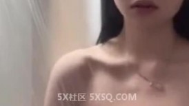 2025年新流，云盘高质露脸泄密，阿黑颜式苗条小可爱被邪恶叔叔干的面目扭曲，洗澡造爱换衣完全曝光_ (3)