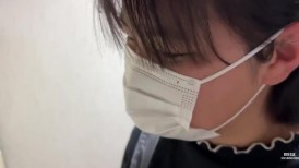 FC2 4716158 【完全素人＆初体验】18岁/童颜/脸/！害羞且反应良好。脱掉她的衣服，惊讶地发现她拥有F罩杯的巨乳。评论特典公开