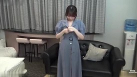 FC2 4717936 【初拍/3张】雪白肌肤、蓬松美乳、如同动物般可爱的少女，久违的性爱让她的肌肤泛红。白色的精液涌入她敏感的身体。