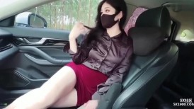 野外車震高冷女上司 打開車門後入操逼 狠狠的內射溢出精液