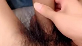 黑丝高跟露脸大屌哥再双飞，两个极品少妇高颜值激情啪啪伺候大鸡巴，深喉口交舔蛋蛋，无套轮草内射中出刺激