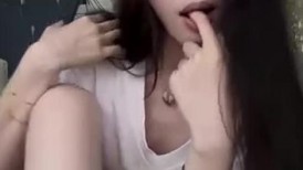 【最新爆料】，抖音微博究极反差高颜露脸女大【张人o】无水隐私流出②，宿舍自慰性爱，典型表里不一母狗_ (9)