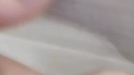 黑丝露脸大奶宝贝被大哥爆草蹂躏，口交大鸡巴跳蛋和大鸡巴一起塞逼里快速抽插，打她骚奶子舔她脚趾表情好骚