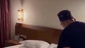 眼镜小骚货真实勾引男技师❤️技师死活不愿意操