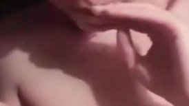 高颜骚货  播音系学生妹被土豪调教成母狗，口交深喉喝尿2