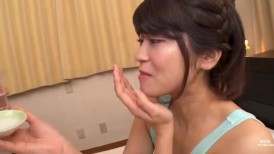 HEY 3663 美容院的高潮按摩 – 她将它深深地吸进喉咙！ – 加藤绘真